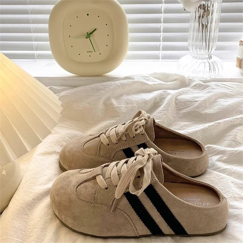 IVORIA Heritage Glide Retro Leather Mules