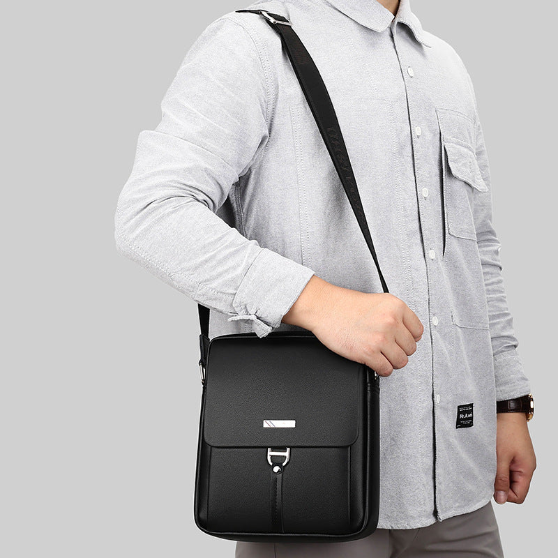 IVORIA Atlas Urban Leather Crossbody Bag