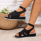 IVORIA Eleve Platform Buckle Sandals