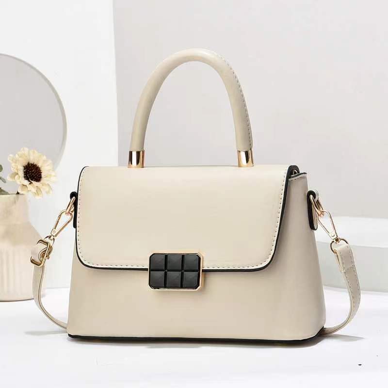 IVORIA Modena Urban Leather Flap Shoulder Bag