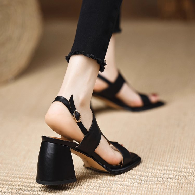 IVORIA Aurelia Block-Heel Sandals